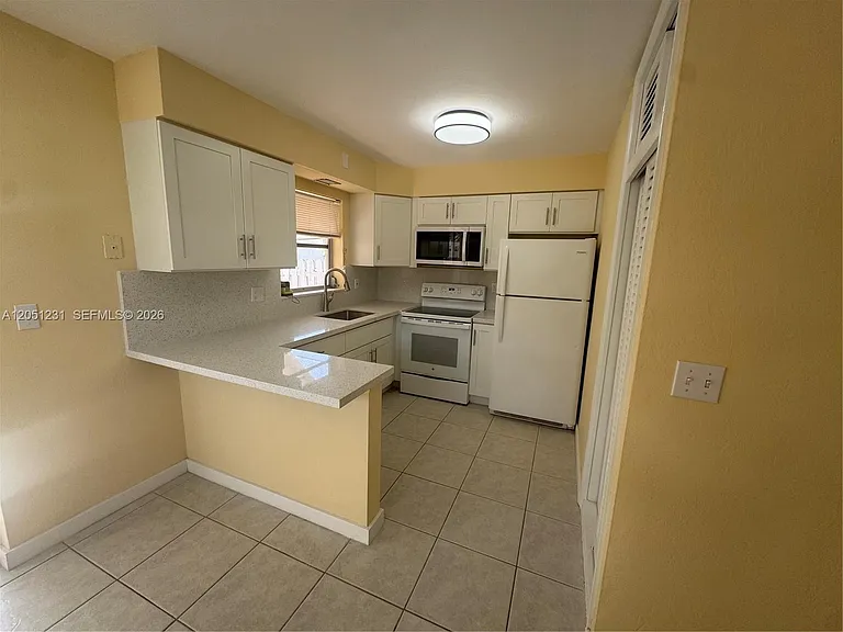 2241 Monroe St #1 — Photo 3