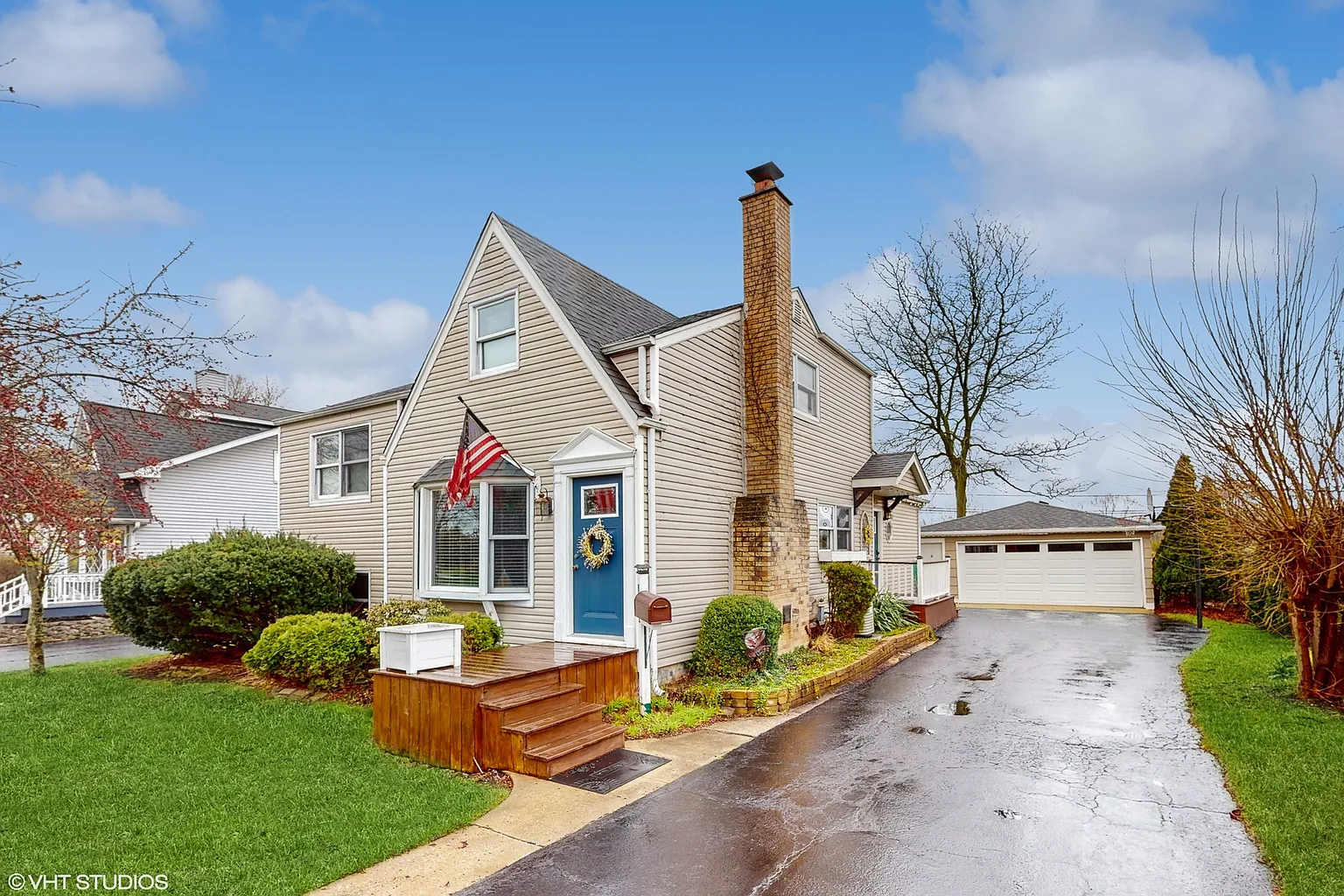 111 W Crystal Ave photo 1