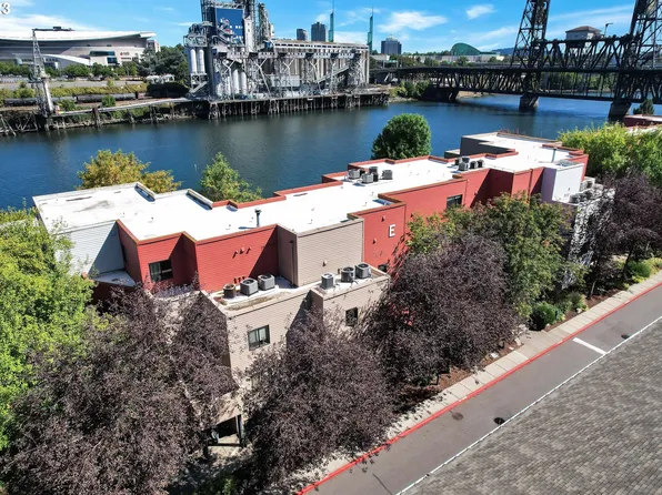 730 NW Naito Pkwy APT E30, Portland, OR 97209