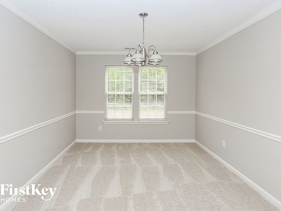 5th image of 2419 Saguaro Ln