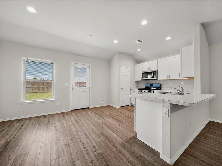 3602 Conquest Cir — Photo 5