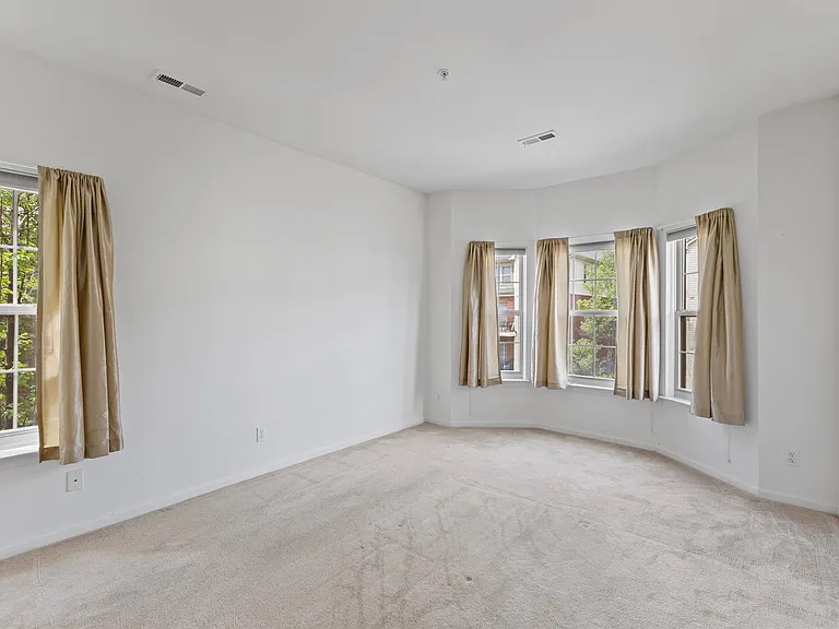 3091 Camden Dr — Photo 18