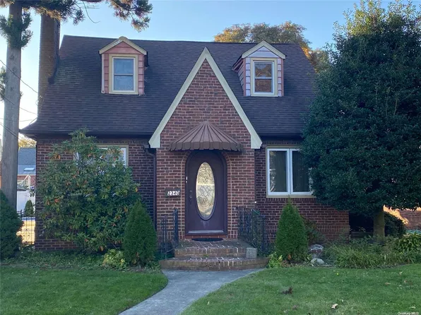 2340 Mermaid Avenue, Wantagh, NY 11793