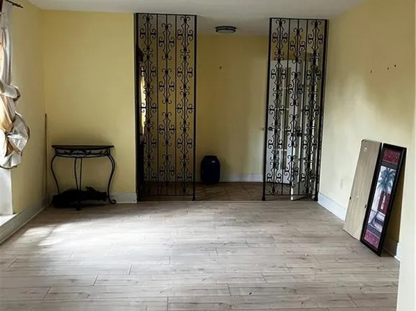 4901 Friar Tuck Dr, New Orleans, LA 70128