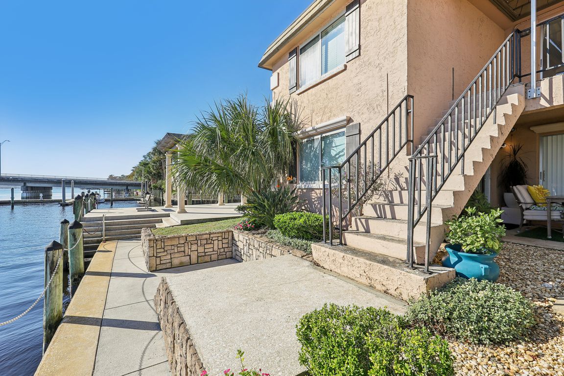 next background image