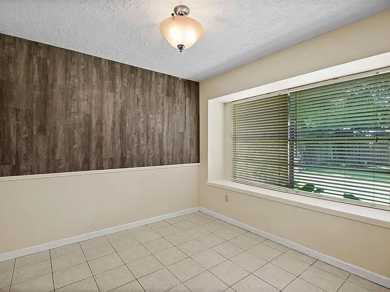 9718 Shady Tree Ln — Photo 11