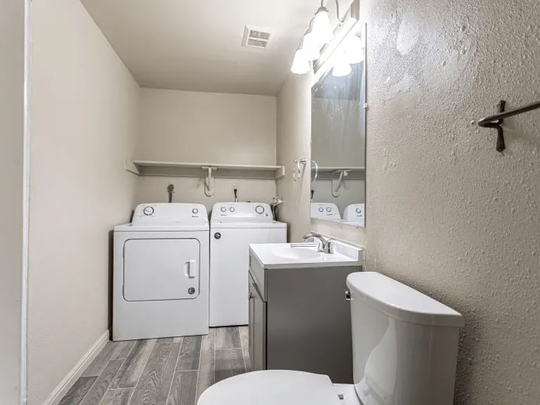 Townhomes at Mountain Ridge — Photo 8