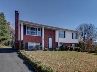 403 Aragona Dr, Vinton, VA 24179