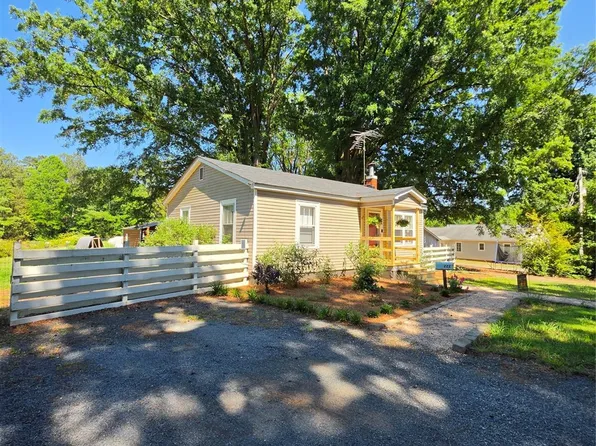 222 Carrie Dr, Oakboro, NC 28129