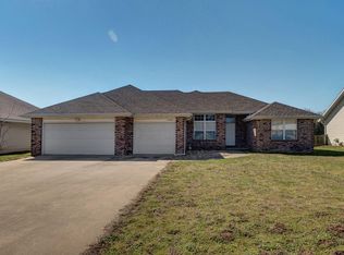 2782 W Lasalle Street, Springfield, MO 65807