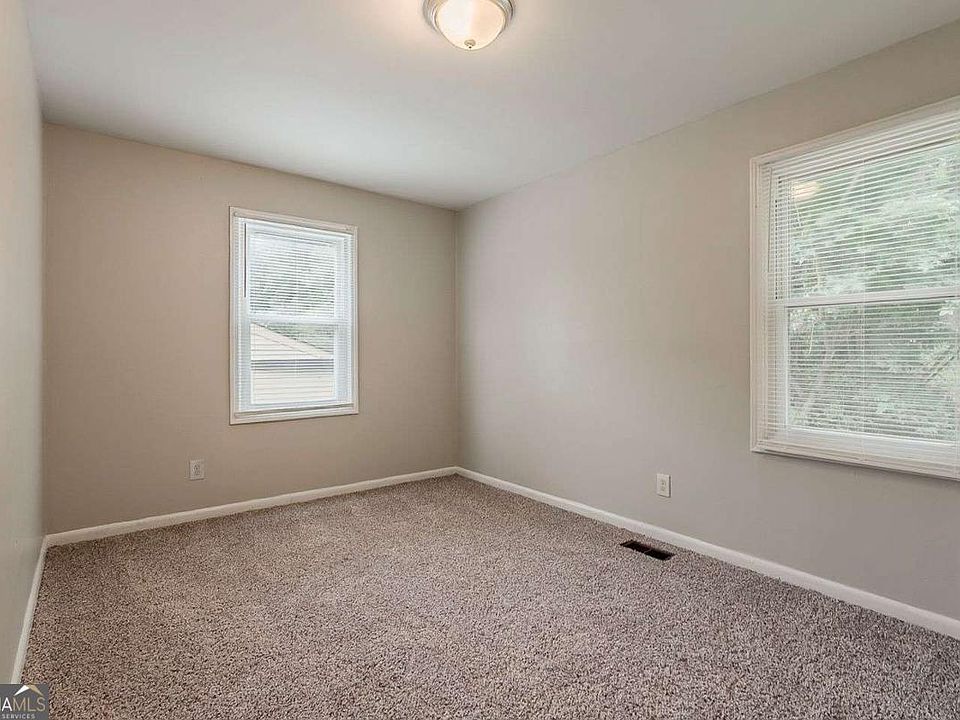 22nd image of 3633 Bunker Hill Dr SW