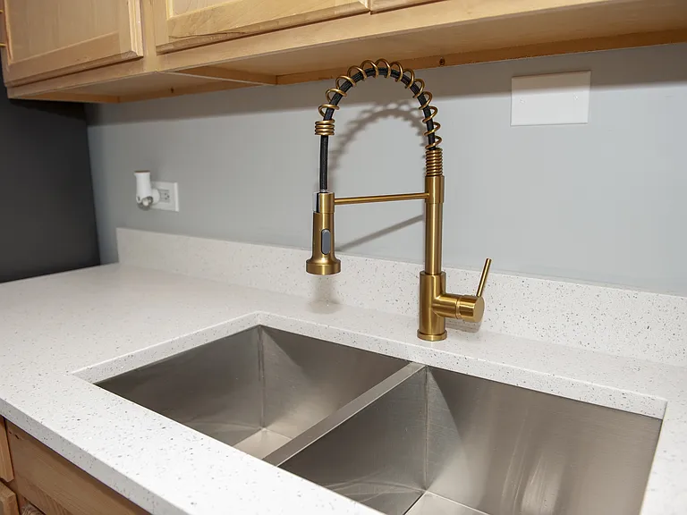 101 Oglesby Ave — Photo 10