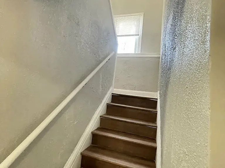 16219 Northlawn St — Photo 6