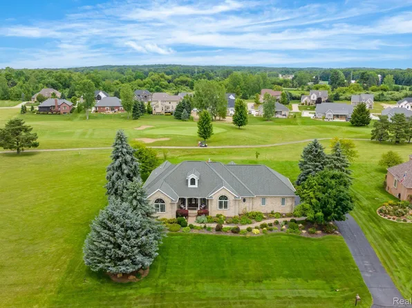 5255 Augusta Ct, Metamora, MI 48455