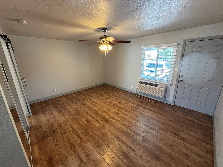 311 N 16th St #9 — Photo 5