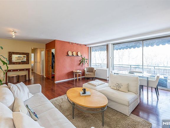 5th image of 1 Horizon Rd APT 403