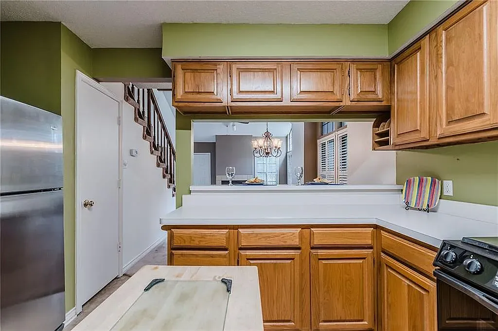 2 bed, 1291 sqft, $1,850 — Photo 3