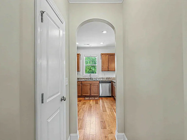 158 Peytons Ridge Dr — Photo 8