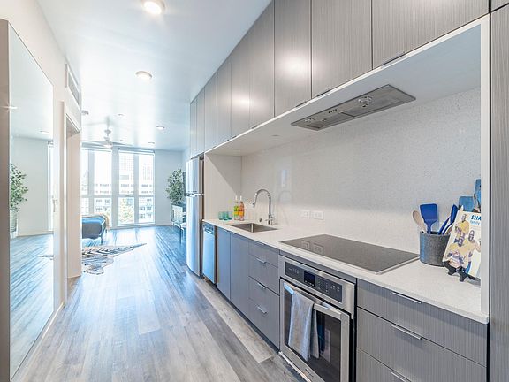 3rd image of 1026 17th St #27059d4b1