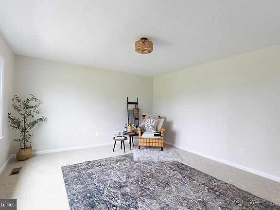 2nd image of 724 Warm Spring Rd