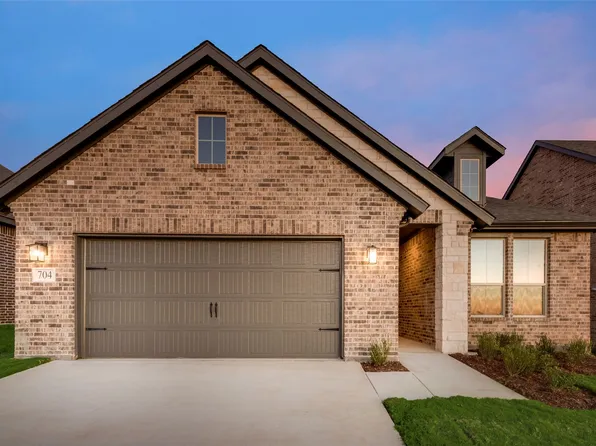 704 Juneau St, Gainesville, TX 76240