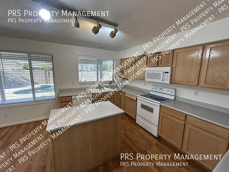 1963 W Thompson Way — Photo 12