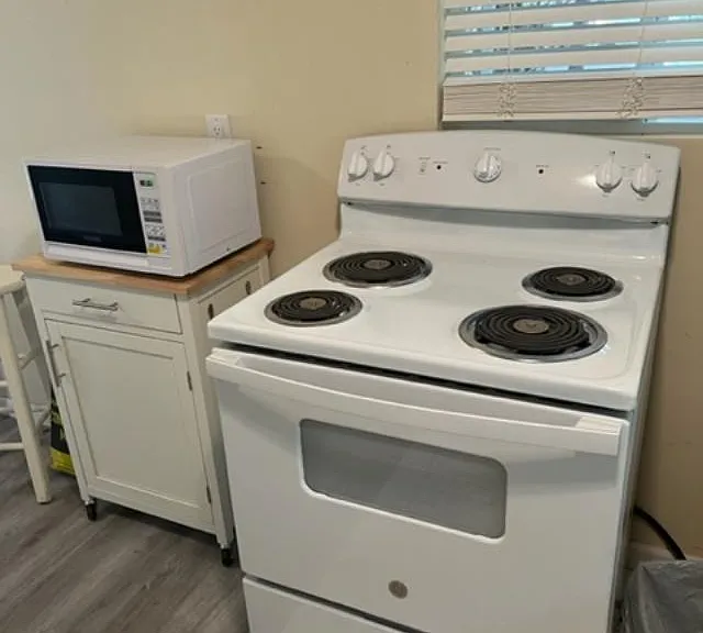 86 Elder St #B — Photo 6