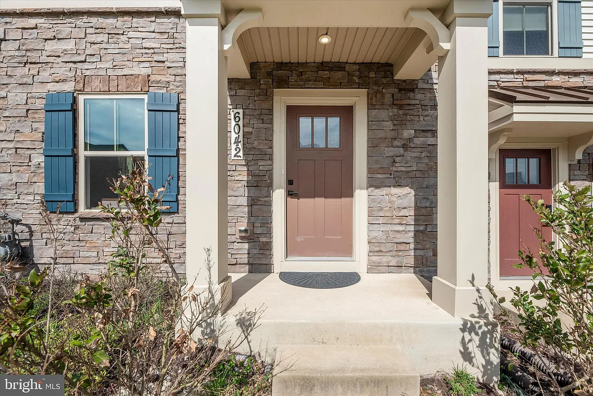 Building Photo - 6042 Fallfish Ct