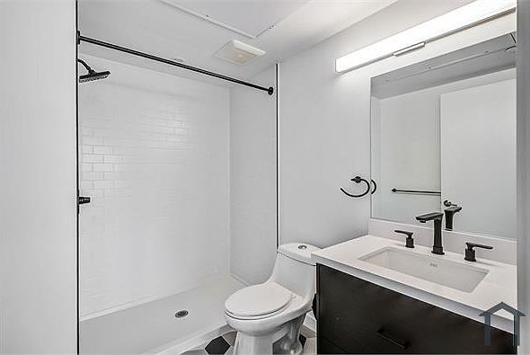 1st image of 1901 Blake Ave APT 127