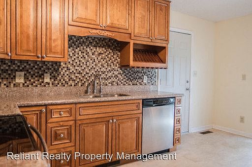 4th image of 1840 Cottingham Ct