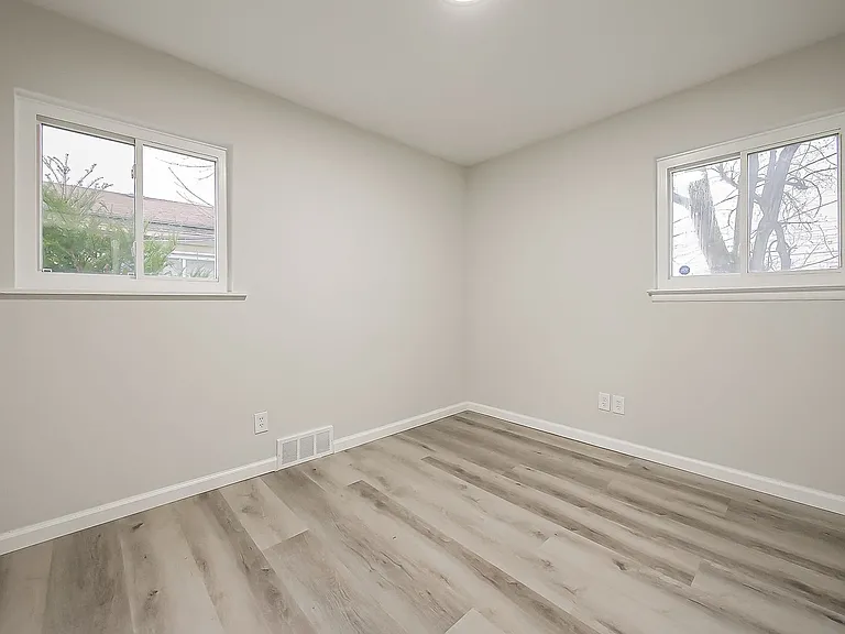 536 Emerson Ave — Photo 12