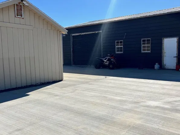 200 Vac Vic Ave #Y-8, Llano, CA 93544