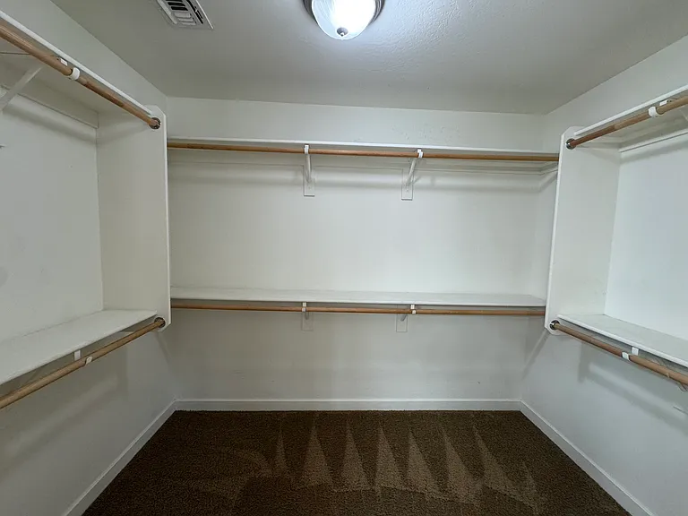 1147 E Cedar St — Photo 15