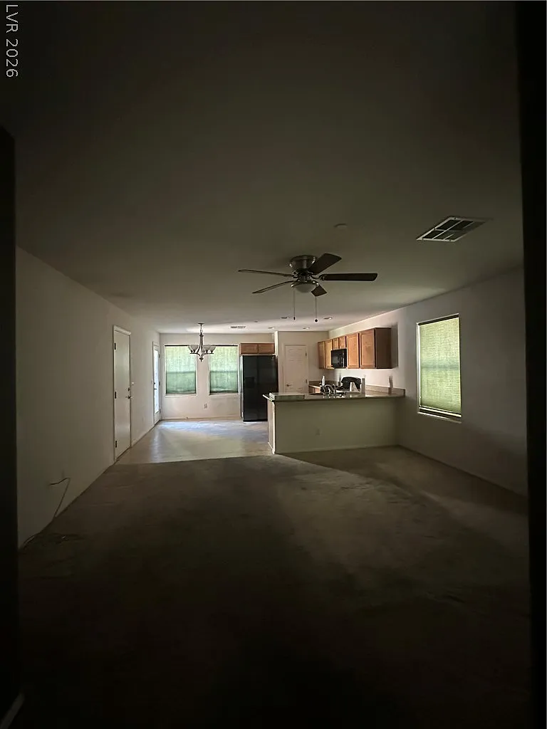 3 bed, 2.5 bath, 1435 sqft, $1,795 — Photo 4