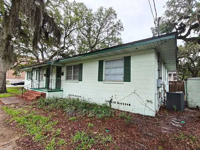 1654 Talbot Ave — Photo 3