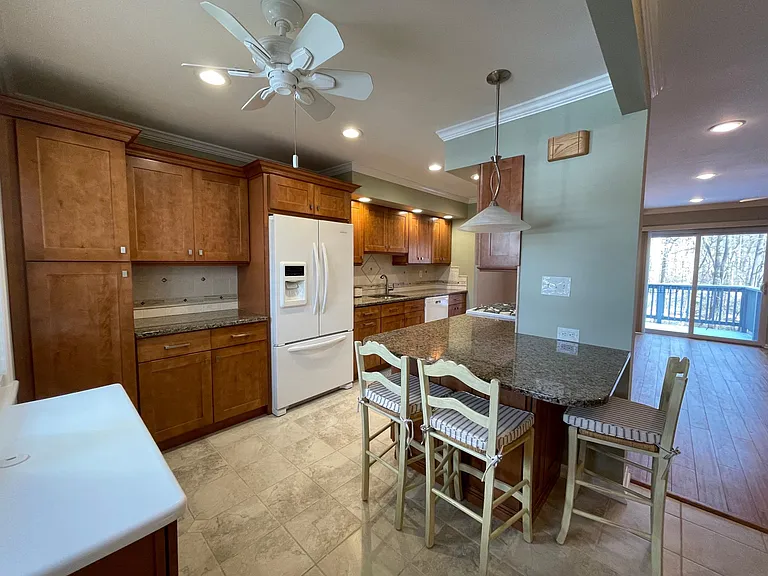 36 Coachlight Dr #36 — Photo 8