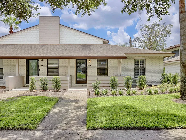 2942 Plaza Terrace Dr — Photo 1