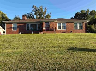 3820 Hillcrest Dr, Owensboro, KY 42303