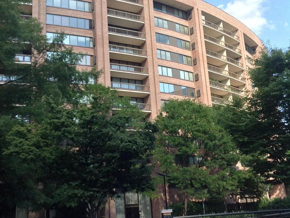 Exterior (Front)