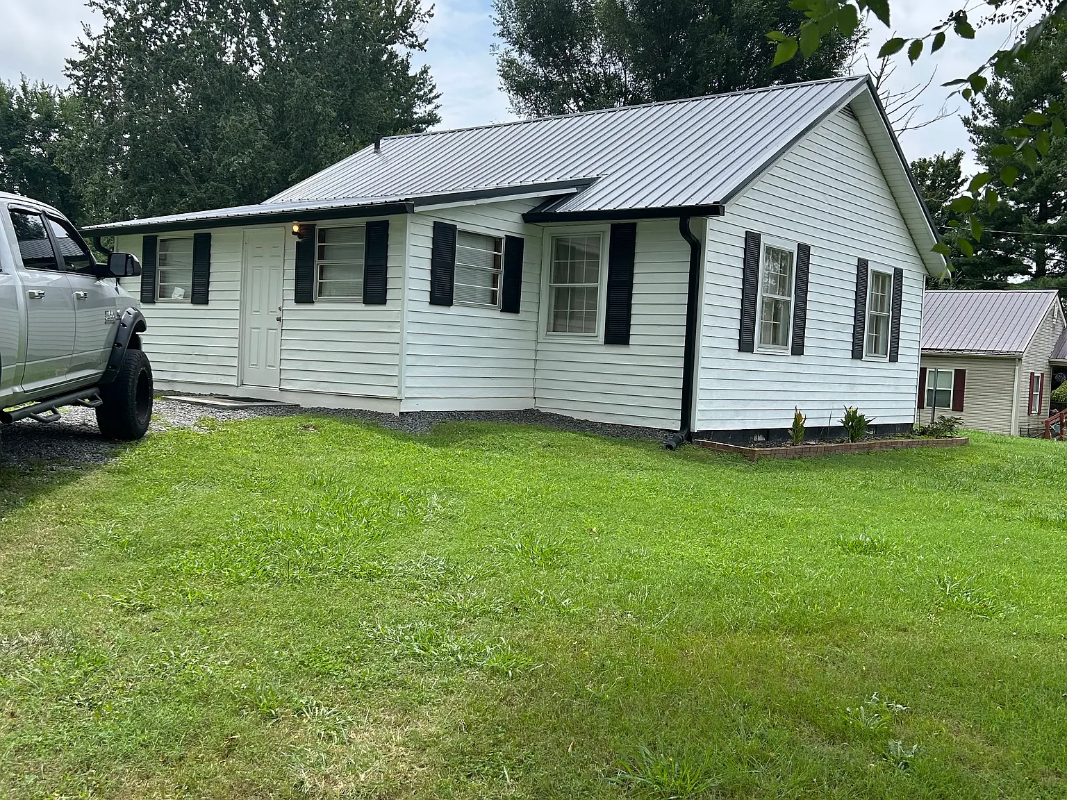 2 bed, 884 sqft, $1,375 — Photo 3