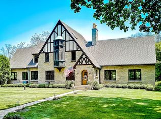 10820 N Cedarburg Rd, Mequon, WI 53092