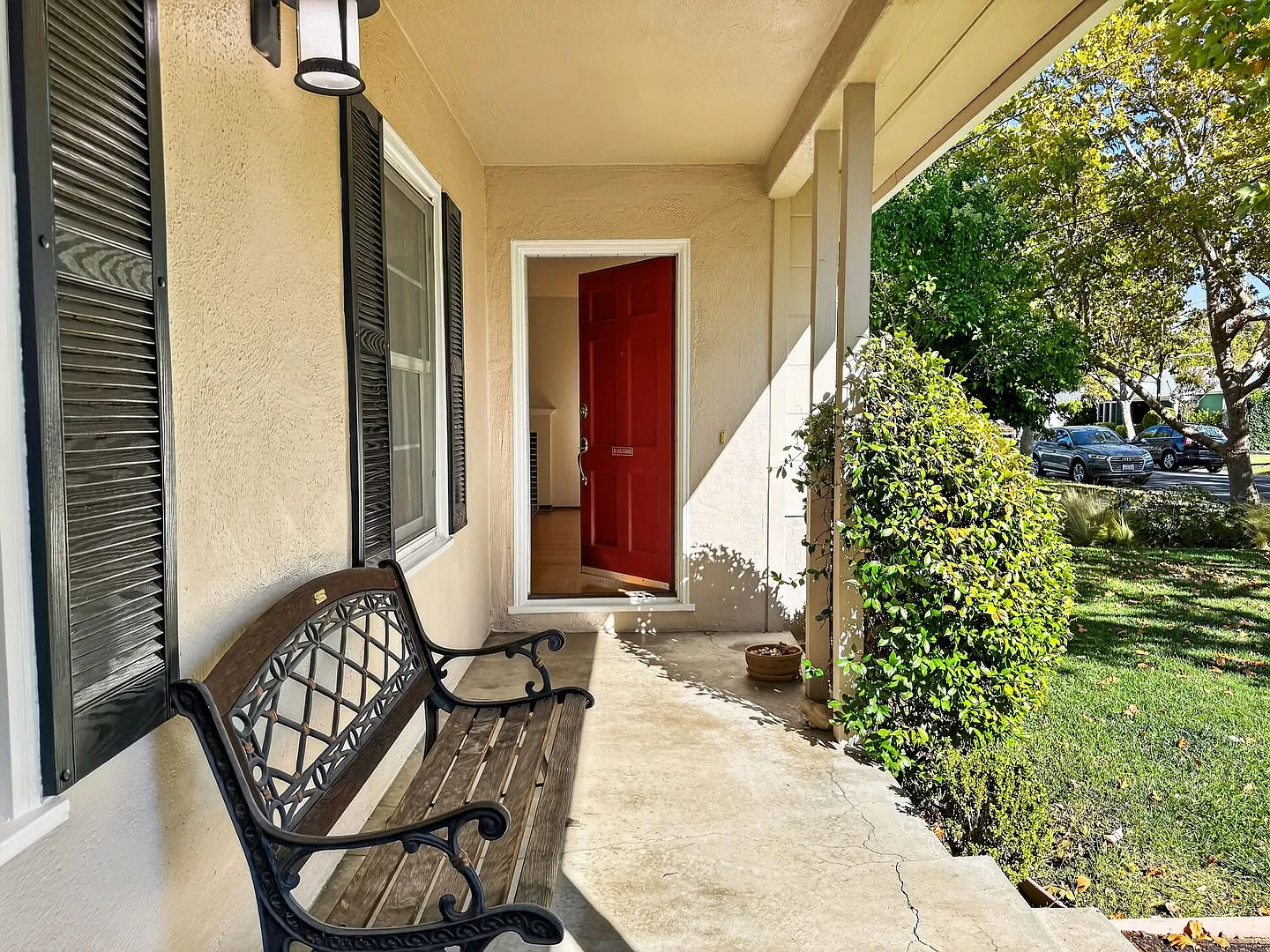 Adorable Single Level Home in Desired Walnut Creek Neighborhood Available Now! — Photo 4