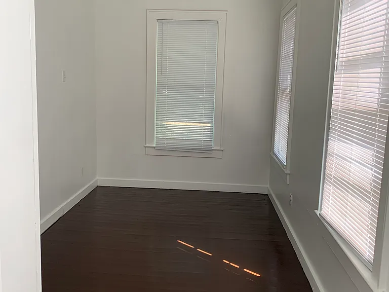 107 Browning Ave — Photo 6