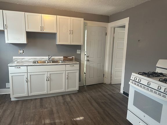3rd image of 381 E 165th St #2