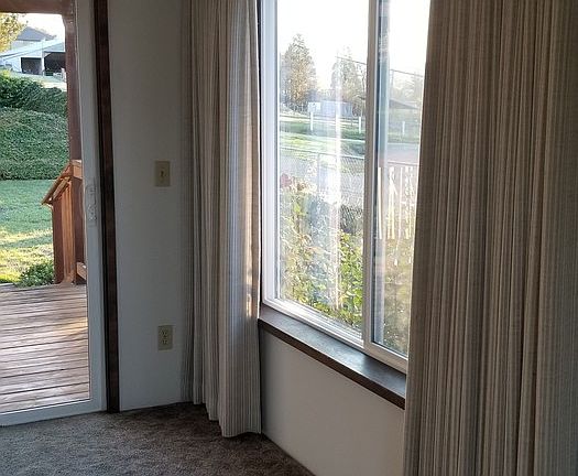 4th image of 437 Indian Ln