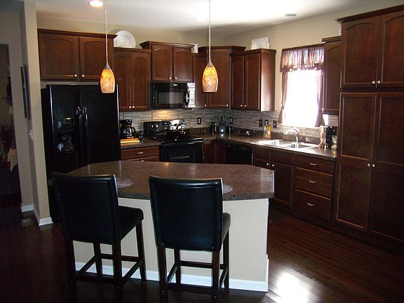 4th image of 1532 Golf Club Dr