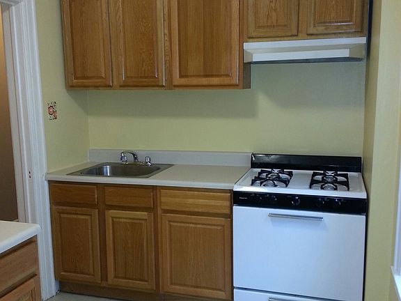 3rd image of 2820 37th St APT A4