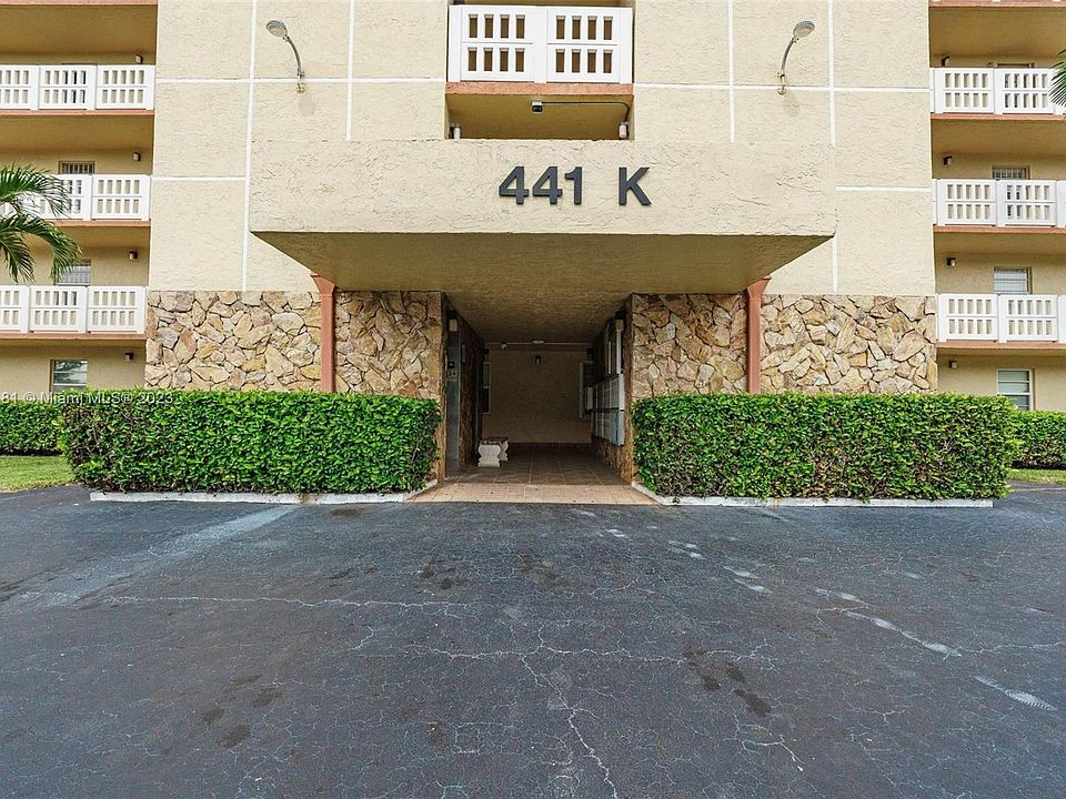 Meadowbrook Lakes View Condominiums Dania, FL Zillow