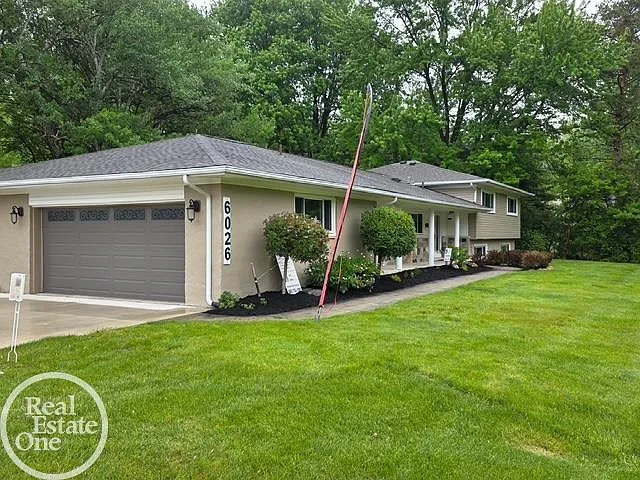 4 bed, 2.5 bath, 3217 sqft, $4,800 — Photo 4