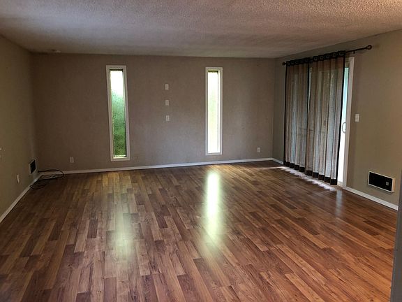 4th image of 2607 NE 151st Ave